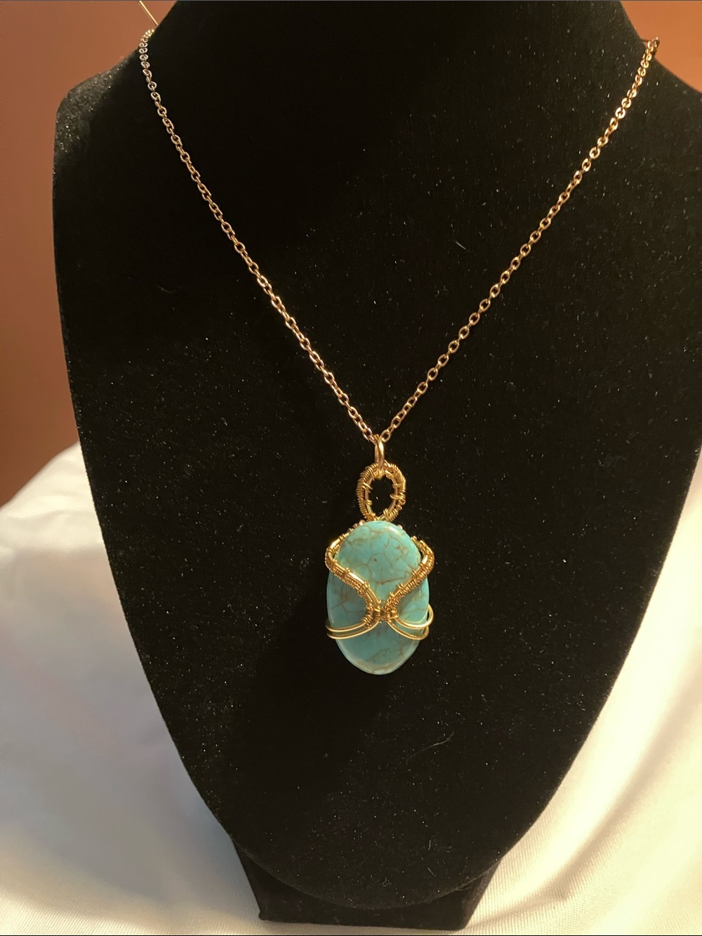 Hand Crafted howlitevStone with copper Wire Weave Pendant Necklace
